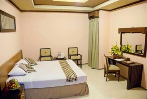 фото отеля Sriwedari Hotel