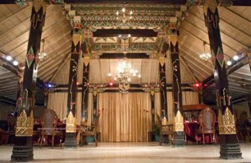 фото отеля Sriwedari Hotel