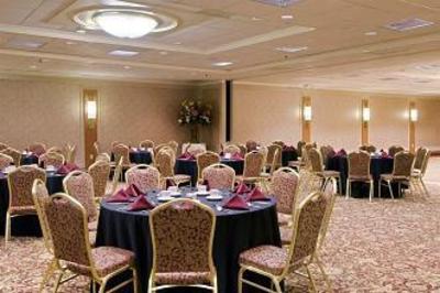 фото отеля Hilton Hotel Fairlawn Akron