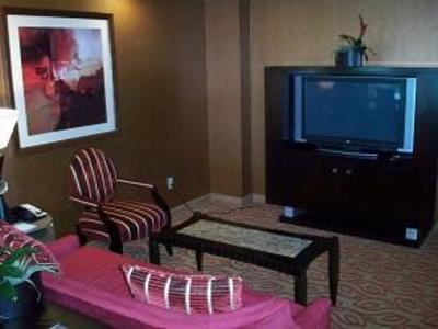 фото отеля Embassy Suites Charlotte - Concord / Golf Resort & Spa