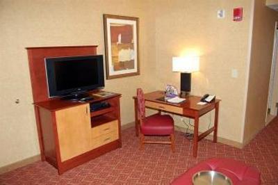 фото отеля Embassy Suites Charlotte - Concord / Golf Resort & Spa