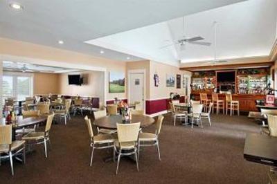 фото отеля Embassy Suites Charlotte - Concord / Golf Resort & Spa