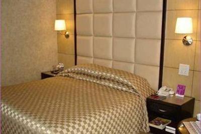 фото отеля Royal Orchid Resort Bangalore
