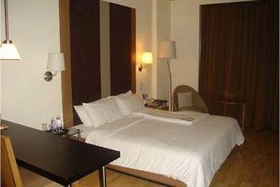 фото отеля Royal Orchid Resort Bangalore
