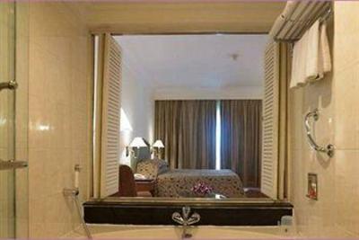 фото отеля Royal Orchid Resort Bangalore