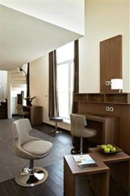 фото отеля Park & Suites Prestige Paris