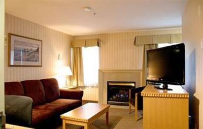 фото отеля Coast Surrey Guildford Hotel