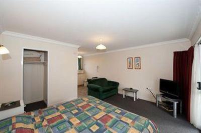 фото отеля Kings Court Motel