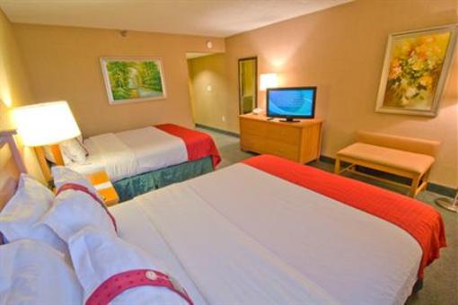 фото отеля Holiday Inn Downtown Everett