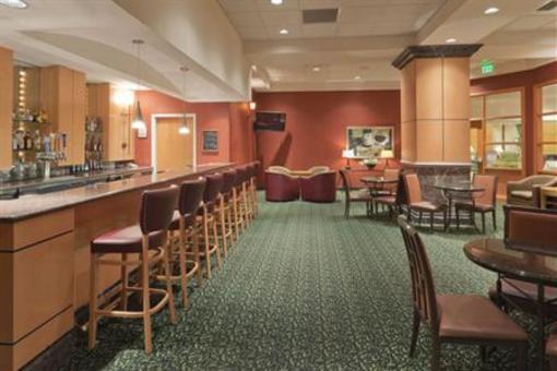 фото отеля Holiday Inn Downtown Everett