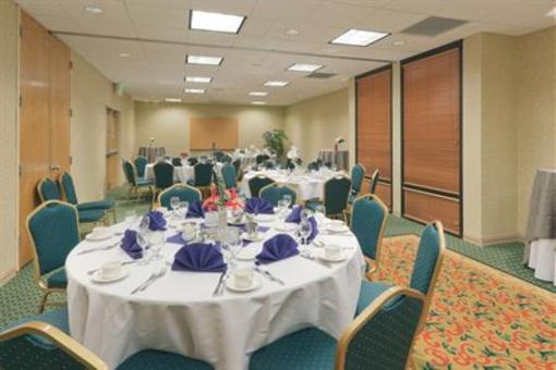 фото отеля Holiday Inn Downtown Everett