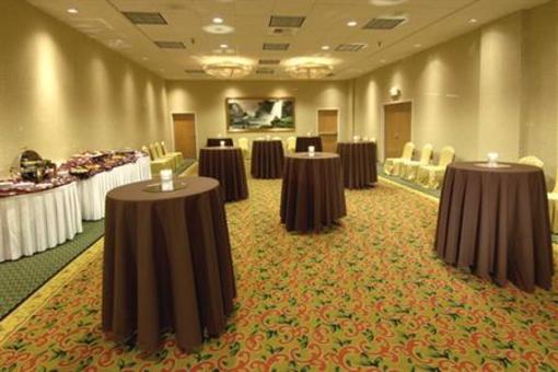 фото отеля Holiday Inn Downtown Everett