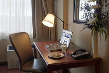 фото отеля Lexington Lansing Hotel