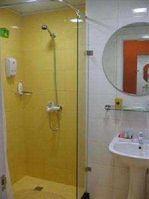 фото отеля Home Inn (Yantai Development Zone)