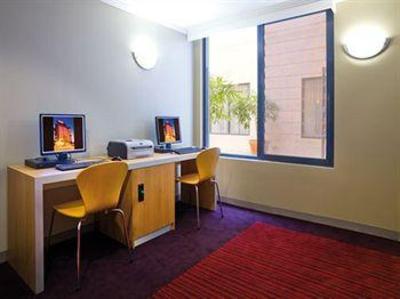 фото отеля Travelodge Phillip Street Sydney City Hotel