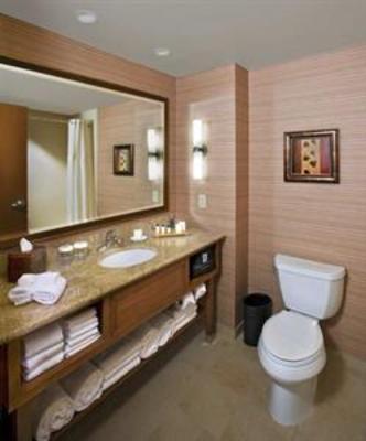 фото отеля Embassy Suites Loveland - Hotel, Spa and Conference Center
