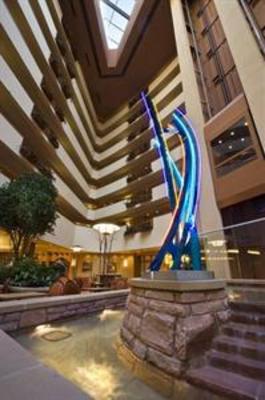фото отеля Embassy Suites Loveland - Hotel, Spa and Conference Center
