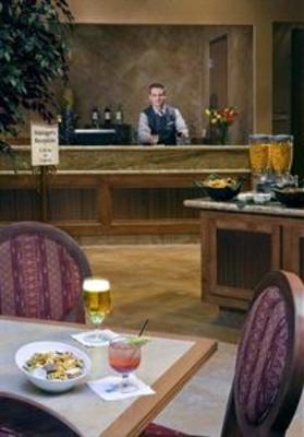 фото отеля Embassy Suites Loveland - Hotel, Spa and Conference Center