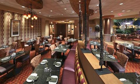 фото отеля Embassy Suites Loveland - Hotel, Spa and Conference Center