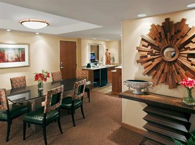 фото отеля Embassy Suites Loveland - Hotel, Spa and Conference Center