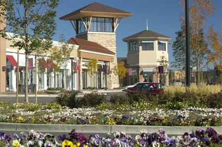 фото отеля Embassy Suites Loveland - Hotel, Spa and Conference Center