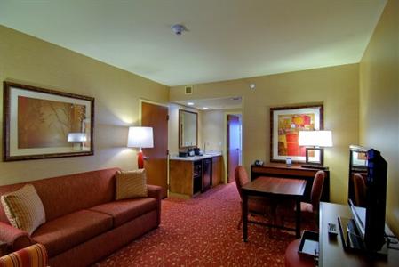 фото отеля Embassy Suites Loveland - Hotel, Spa and Conference Center