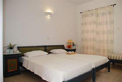 фото отеля Rhenia Hotel And Bungalows
