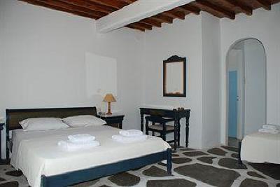фото отеля Rhenia Hotel And Bungalows