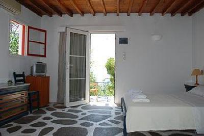 фото отеля Rhenia Hotel And Bungalows