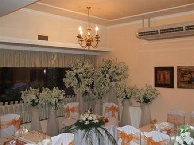 фото отеля Hotel Restaurant Baron Tirana