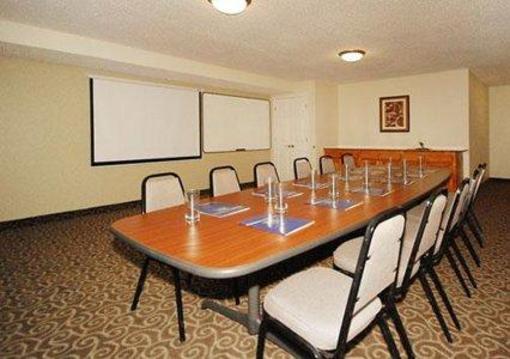 фото отеля MainStay Suites Knoxville