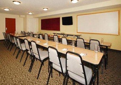 фото отеля MainStay Suites Knoxville
