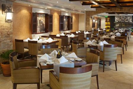фото отеля Crowne Plaza Hotel Abu Dhabi