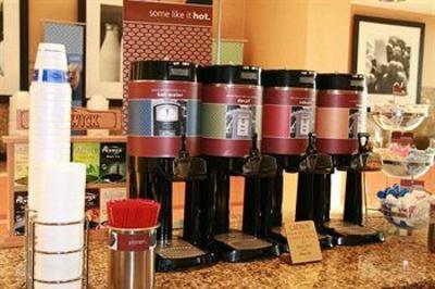 фото отеля Hampton Inn & Suites Lathrop