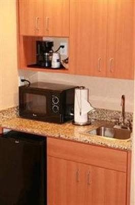 фото отеля Hampton Inn & Suites Lathrop