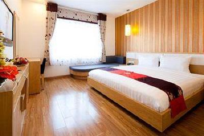 фото отеля Tu Linh Palace Hotel