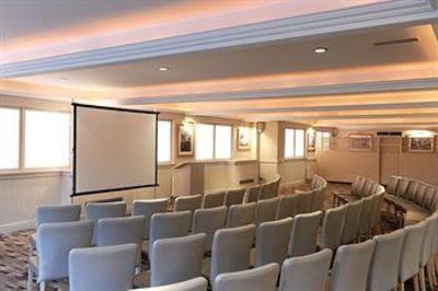 фото отеля Foxhills Club & Resort Ottershaw