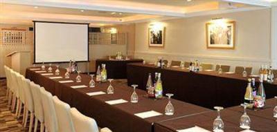 фото отеля Foxhills Club & Resort Ottershaw