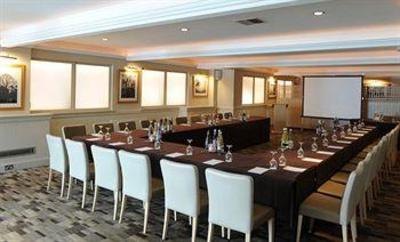 фото отеля Foxhills Club & Resort Ottershaw