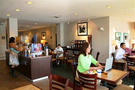 фото отеля Hampton Inn Marble Falls-On The Lake