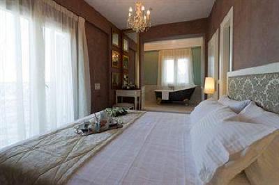 фото отеля Irida Boutique Hotel