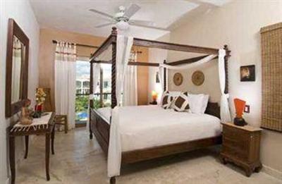 фото отеля Encanto Paseo Del Sol All Suites Resort Playa del Carmen