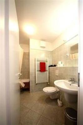 фото отеля Akacfa Holiday Apartments Budapest