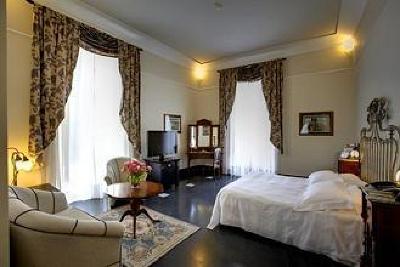 фото отеля Des Etrangers Et Miramare Hotel Siracusa