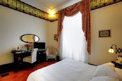 фото отеля Des Etrangers Et Miramare Hotel Siracusa