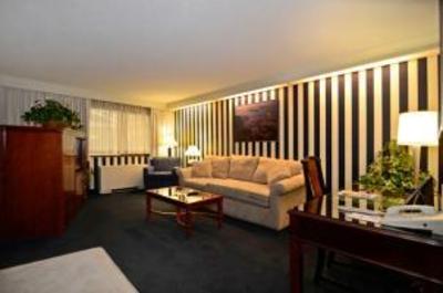 фото отеля BEST WESTERN PLUS Lakeway Inn