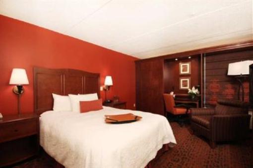 фото отеля Hampton Inn Grand Rapids-North