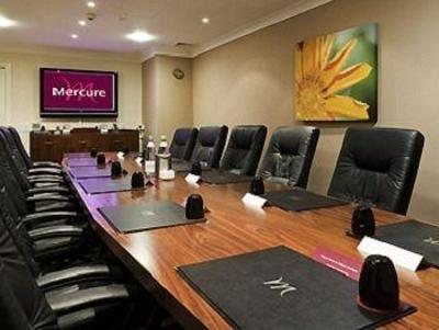 фото отеля Mercure Norton Grange Hotel and Spa