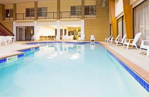 фото отеля Holiday Inn Minot - Riverside