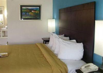 фото отеля Quality Inn & Suites Highway 28